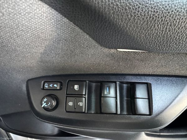 Toyota Yaris 2021 Hybrid Automatic with very 399678252