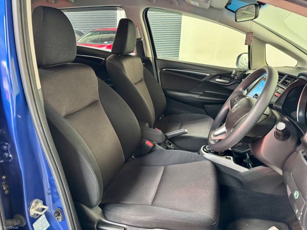 2015 Honda Fit / Jazz 1.5 Hybrid Automatic 399747824