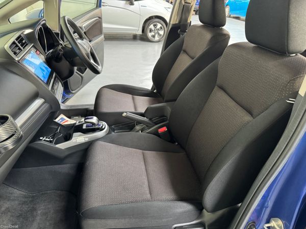 2015 Honda Fit / Jazz 1.5 Hybrid Automatic 399747830