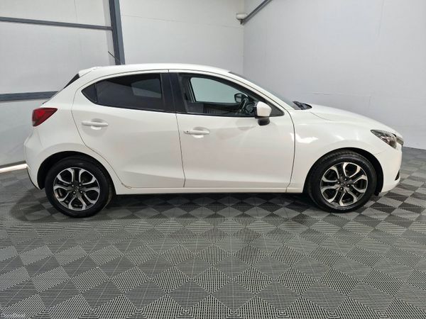 2015 Mazda 2 Executive  Petrol NCT 08/27 399758274