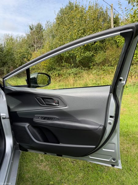 Toyota Prius 2023 1.8L petrol Automatic 399765198