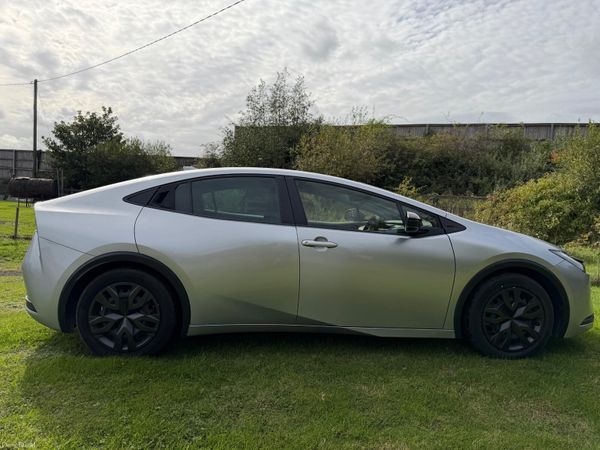 Toyota Prius 2023 1.8L petrol Automatic 399765200