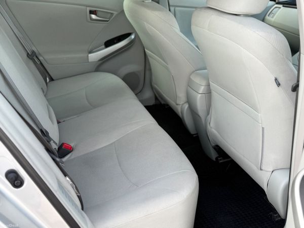 2013 Toyota Prius Hybrid Automatic 399772374