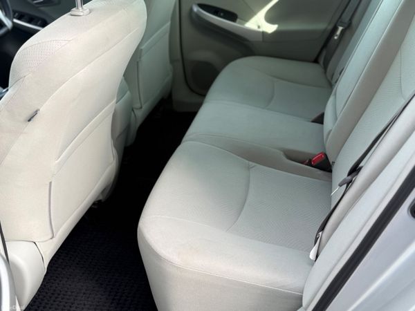 2013 Toyota Prius Hybrid Automatic 399772376