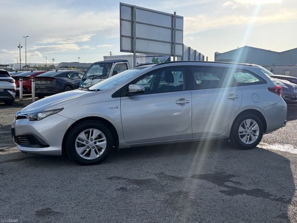 2016 Toyota Auris 1.8 VVT-I Hybrid Auto Nct 10/28 399775384