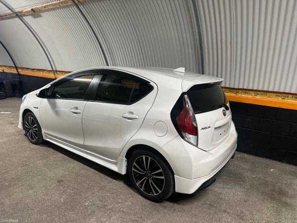 2015 Toyota Aqua 1.5 Hybrid 399704498
