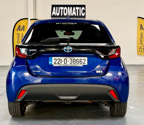 2022 Toyota Yaris 1.5 Hybrid Automatic Top Specs 399704406