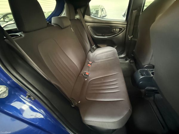 2022 Toyota Yaris 1.5 Hybrid Automatic Top Specs 399704418