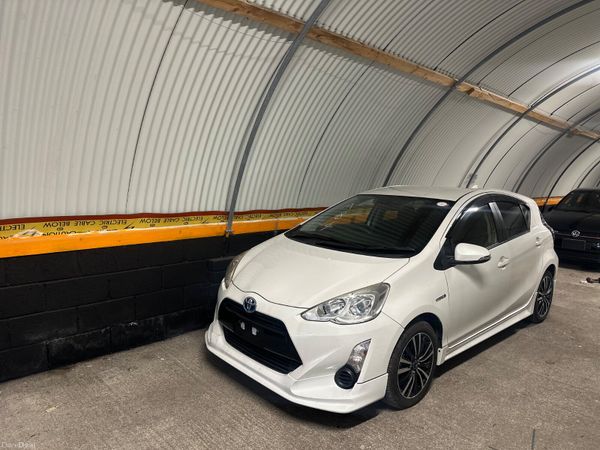 2015 Toyota Aqua 1.5 Hybrid 399704500