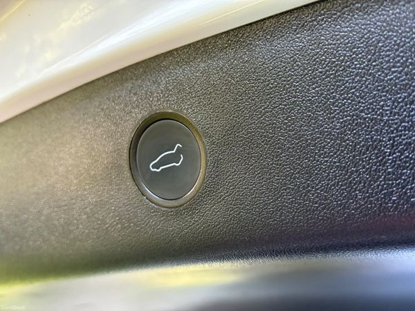 Tesla Model 3 2021 399800036