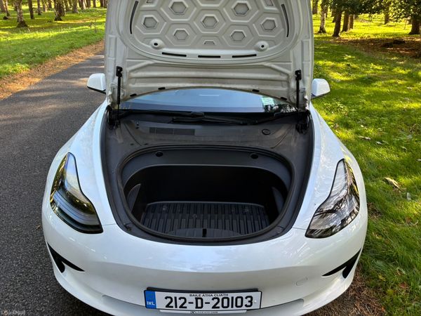 Tesla Model 3 2021 399800038