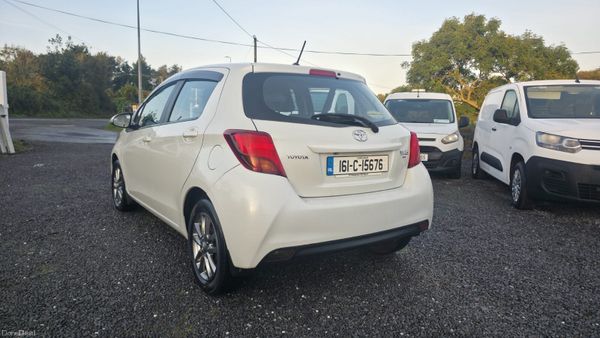 Toyota Yaris 2016 399813048