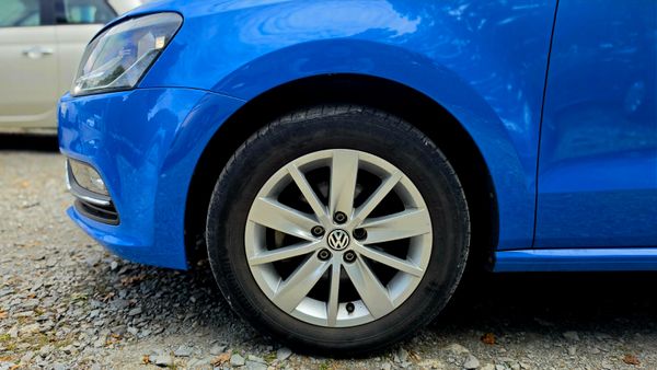 Volkswagen Polo 2015 399826716