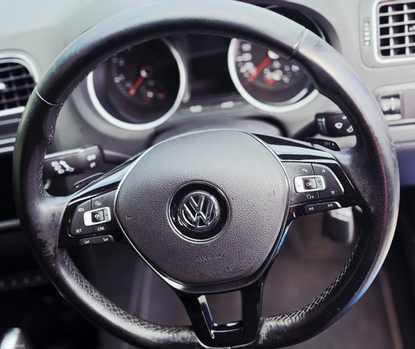 Volkswagen Polo 2015 399826724