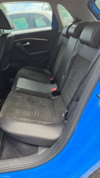 Volkswagen Polo 2015 399826726