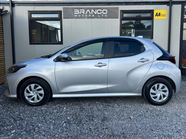 Toyota Yaris 1.5 Hybrid Auto 399834004