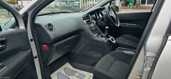 Peugeot 5008 2012 Fully serviced 7 seats 399992970