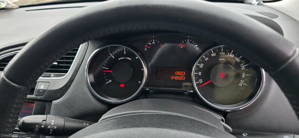 Peugeot 5008 2012 Fully serviced 7 seats 399992980