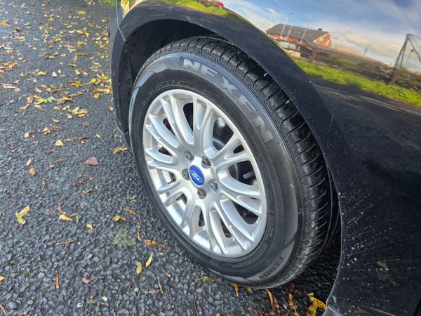 2011 Ford Grand C-Max 1.6 TDCi Titanium – 7 Seater 399997358