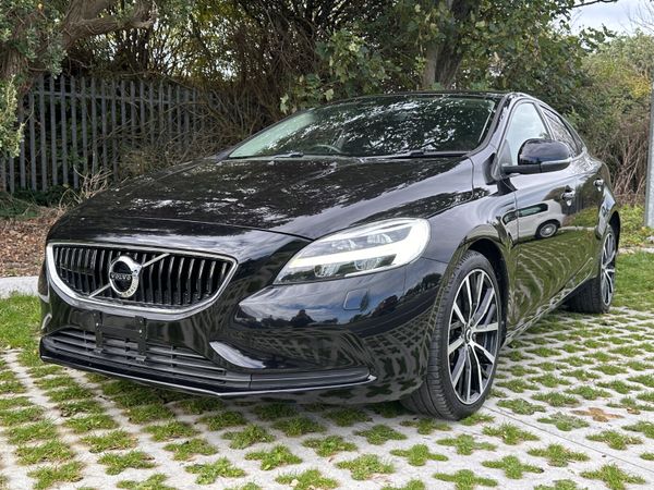 2018 Volvo V40 all, 5 of 29