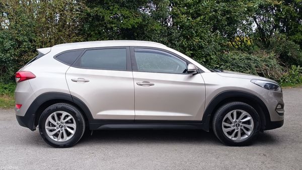 Hyundai Tucson 1.7 D Comfort Plus 306048180