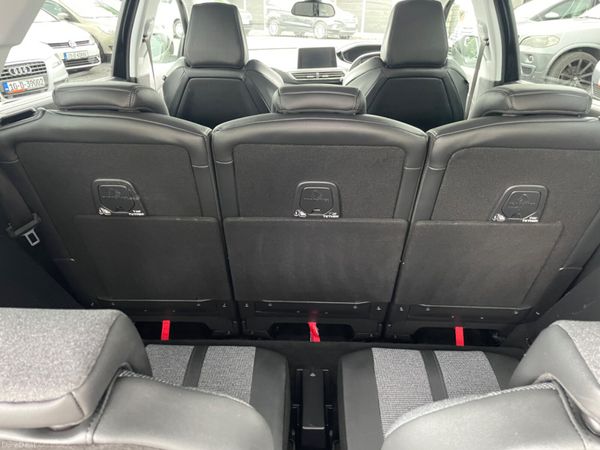 Peugeot 5008 7 Seater 310062576