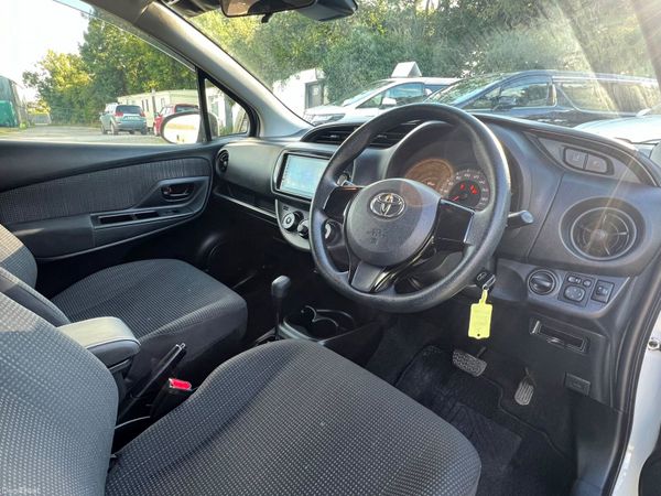 2017 Toyota Vitz 316953058