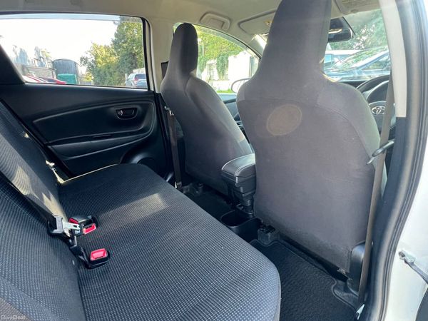 2017 Toyota Vitz 316953062