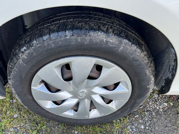 2017 Toyota Vitz 316953064