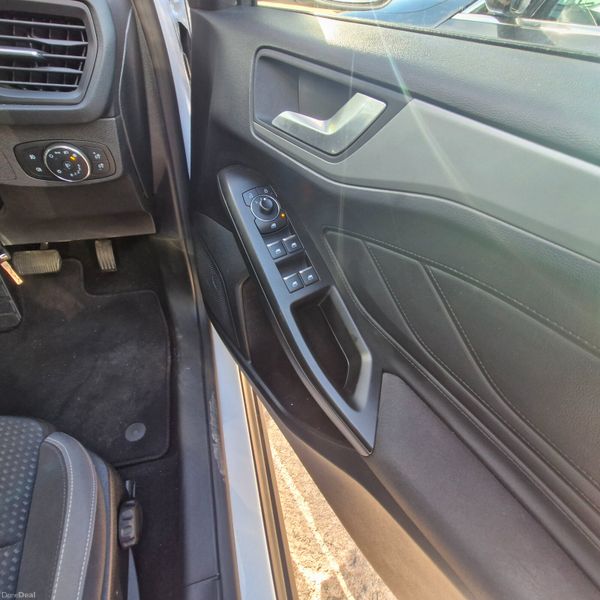 Low Mileage Ford Focus 2022 1.5d auto 320188766