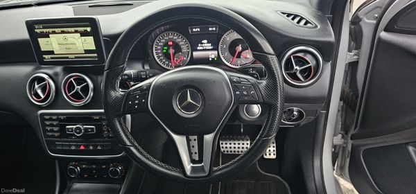 2015 Mercedes-Benz A-180 321589996