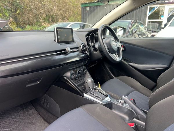 16 Mazda Demio Autos 1.3 324170602