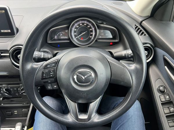 16 Mazda Demio Autos 1.3 324170608