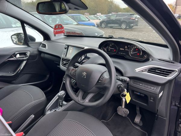 18 Peugeot 208 1.2 Auto 324882176