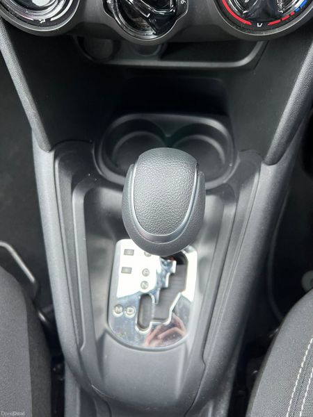 18 Peugeot 208 1.2 Auto 324882178