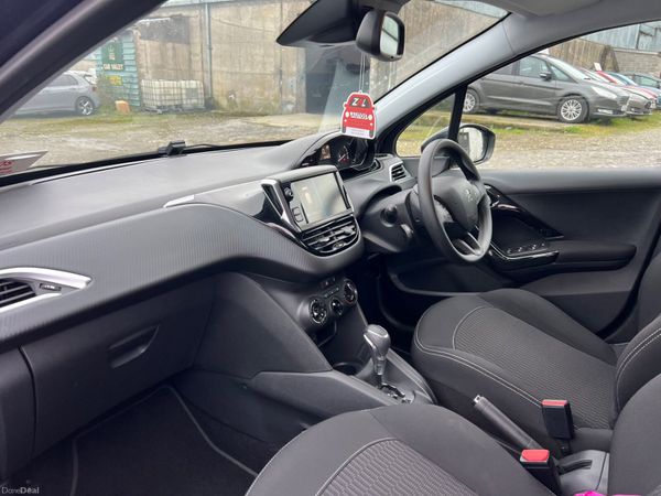 18 Peugeot 208 1.2 Auto 324882180