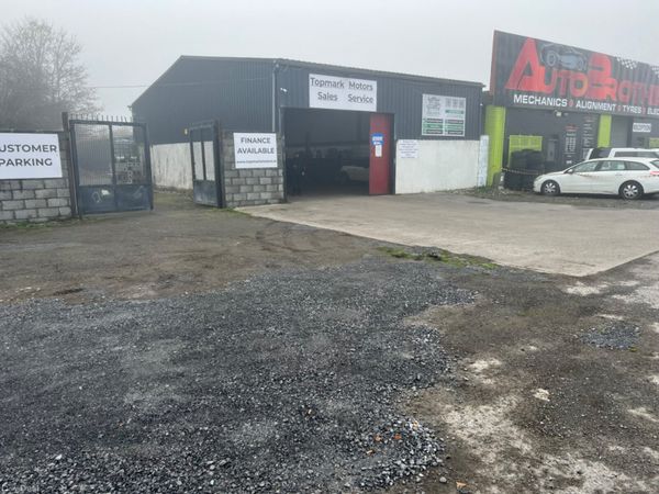 Mechanic available 326322408