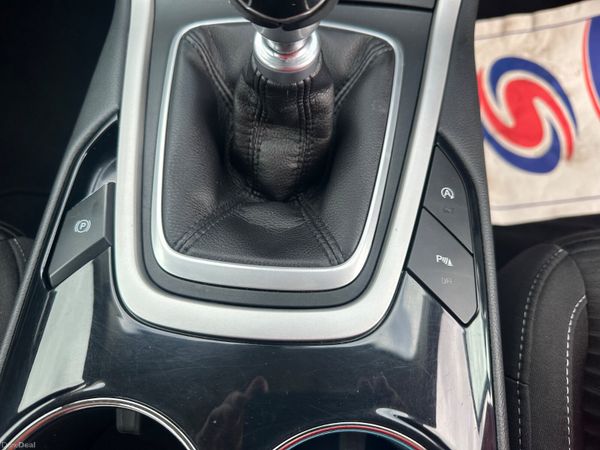 Ford S-Max 7 seater 2.0 TDCI 330105322