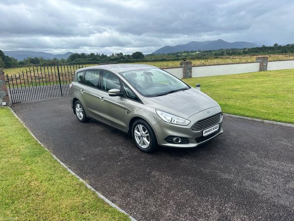 Ford S-Max 7 seater 2.0 TDCI 330105326