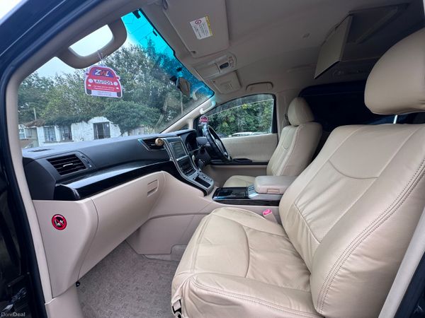 2014 TOYOTA ALPHARD HYBRID 7 seats 400040572