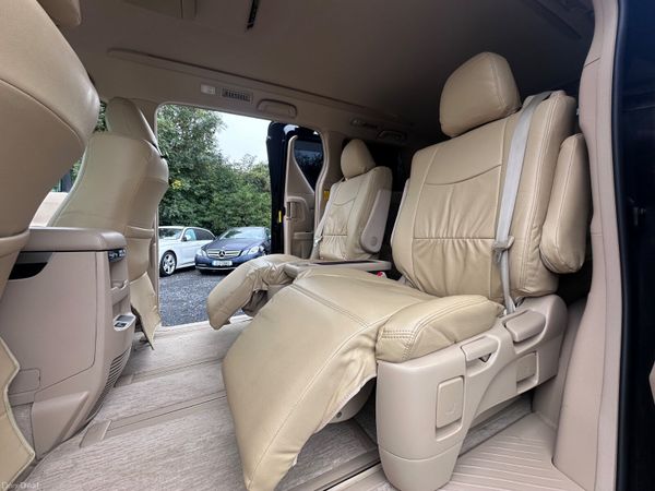 2014 TOYOTA ALPHARD HYBRID 7 seats 400040580