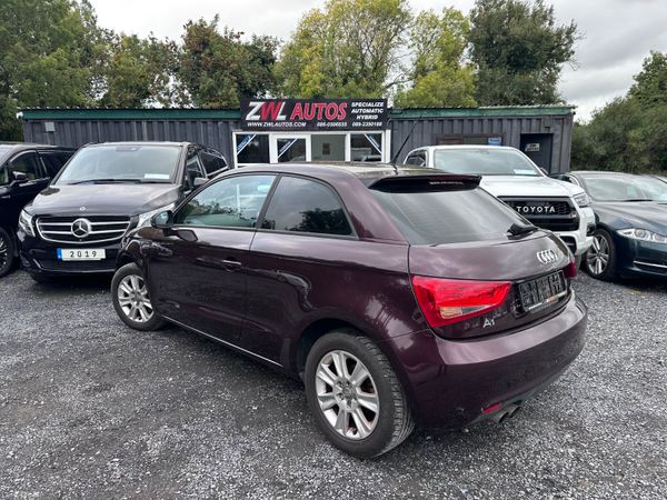 17 Audi A1  1.0 400041480
