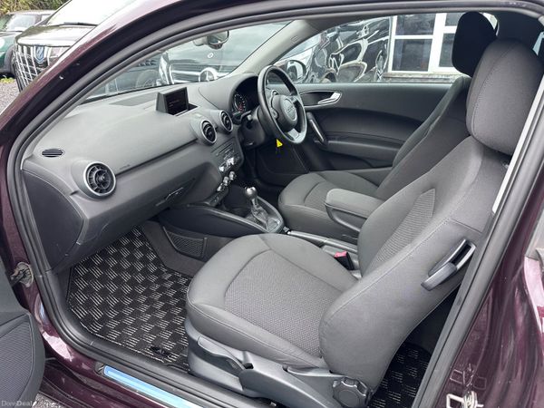 17 Audi A1  1.0 400041488