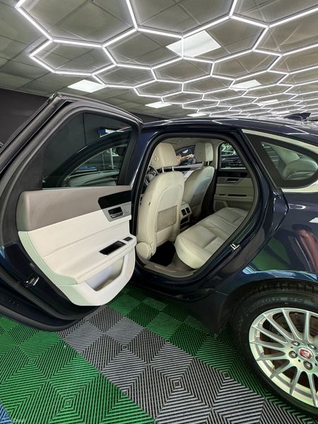 Jaguar XF 2016 - AA Approved 1 Year Warranty 400052904