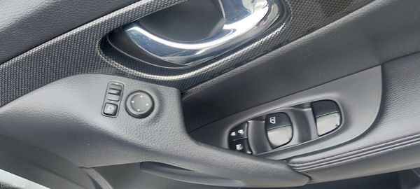 Nissan X-Trail 2016. 7 Seater 400053476