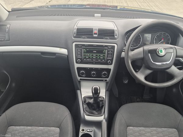2012 Skoda Octavia  Manual 400060852