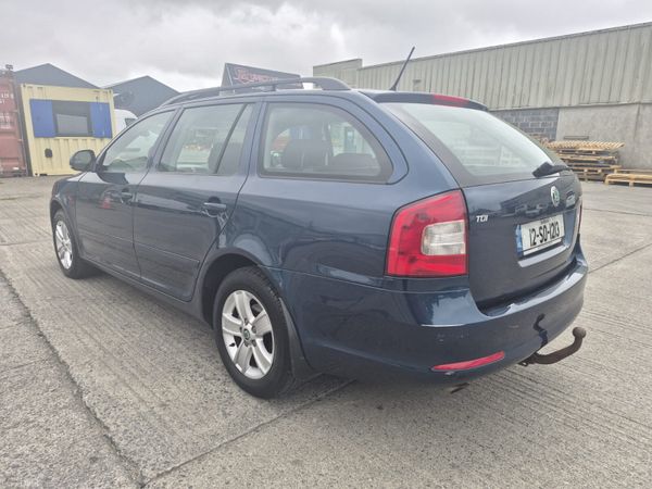 2012 Skoda Octavia  Manual 400060854