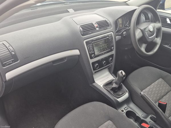 2012 Skoda Octavia  Manual 400060858