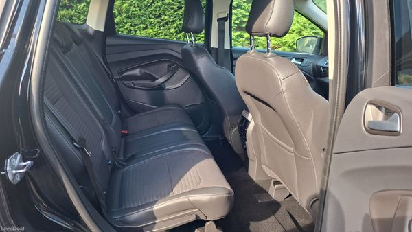 Ford EcoSport 2017. Commercial 400063218