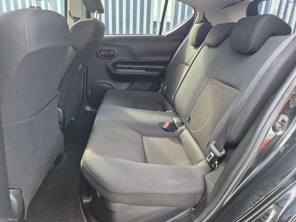2016 Toyota Aqua 400070118